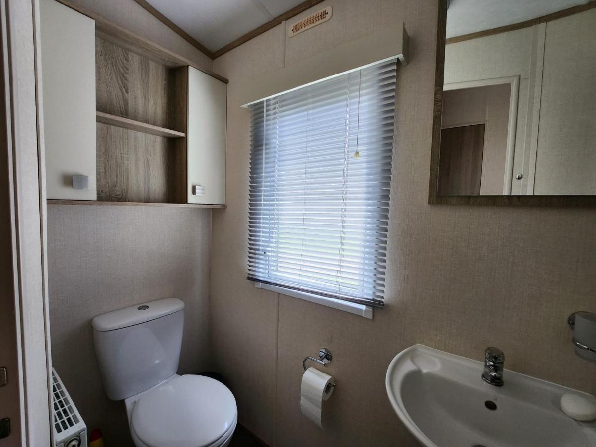 D & A Short Breaks - St Margarets Bay, Dover Hotel Saint Margaret's at Cliffe Bagian luar foto