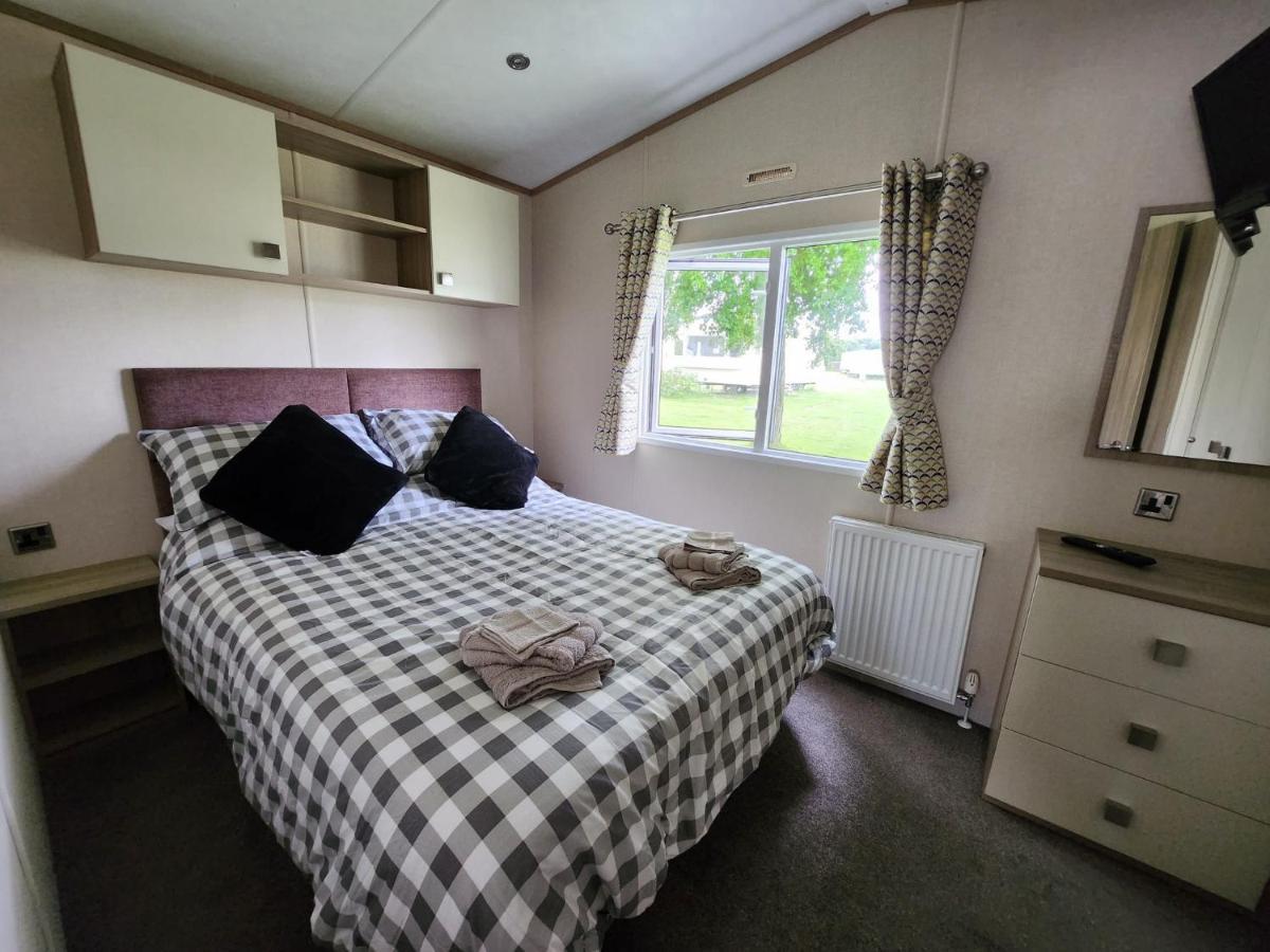 D & A Short Breaks - St Margarets Bay, Dover Hotel Saint Margaret's at Cliffe Bagian luar foto