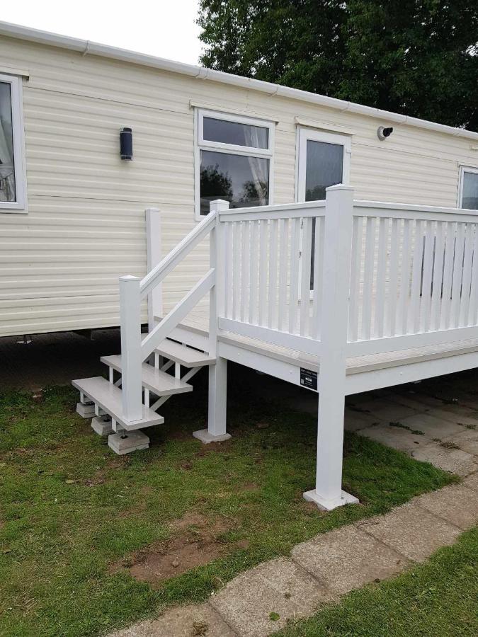 D & A Short Breaks - St Margarets Bay, Dover Hotel Saint Margaret's at Cliffe Bagian luar foto