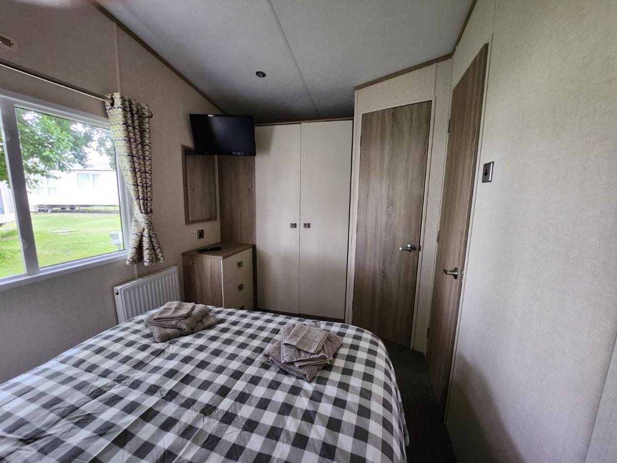 D & A Short Breaks - St Margarets Bay, Dover Hotel Saint Margaret's at Cliffe Bagian luar foto