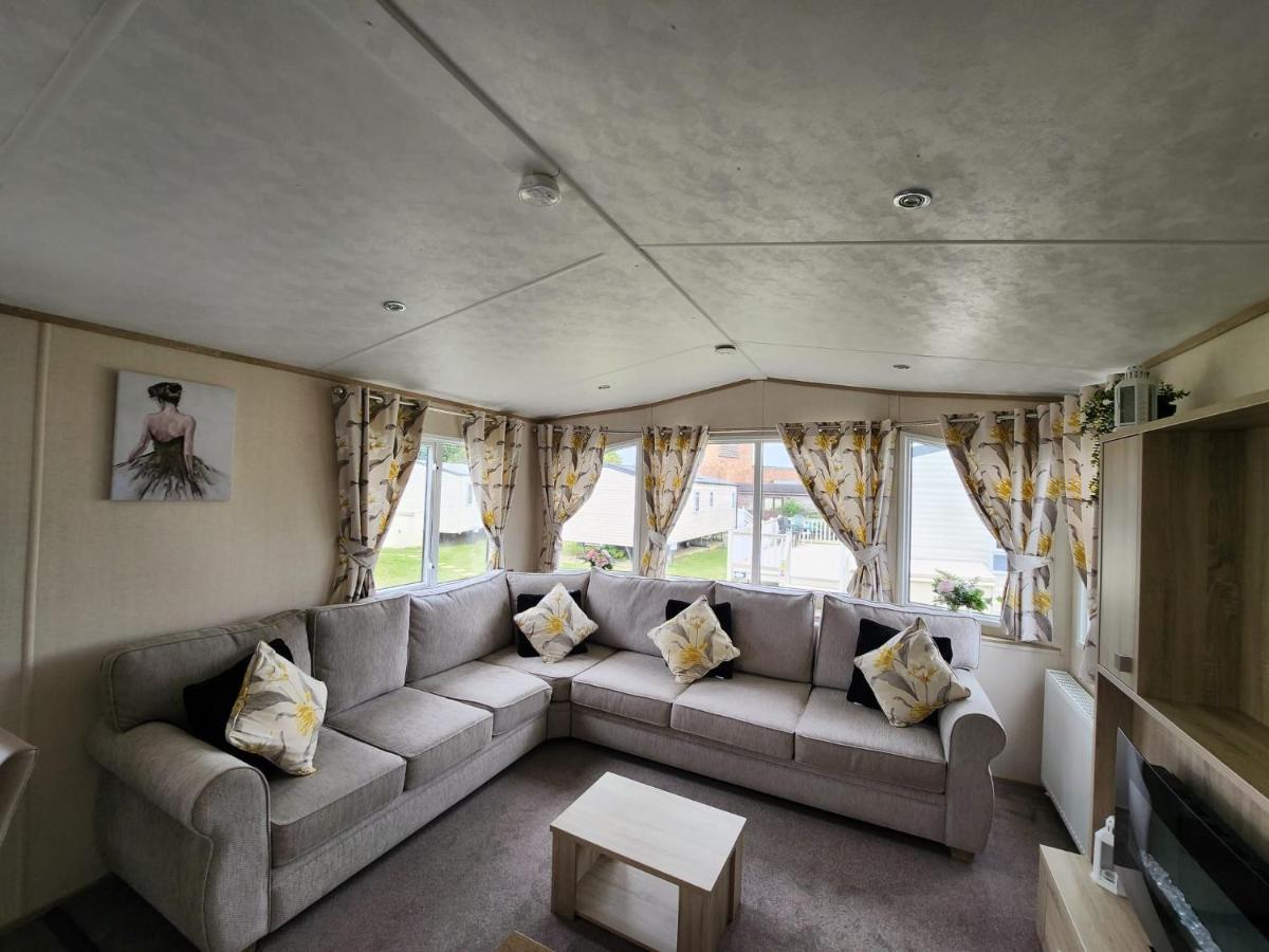 D & A Short Breaks - St Margarets Bay, Dover Hotel Saint Margaret's at Cliffe Bagian luar foto